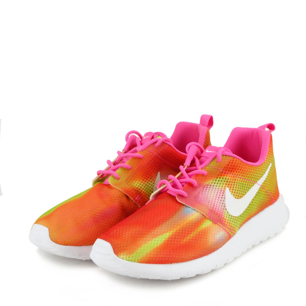 Roshe clearance runners pink